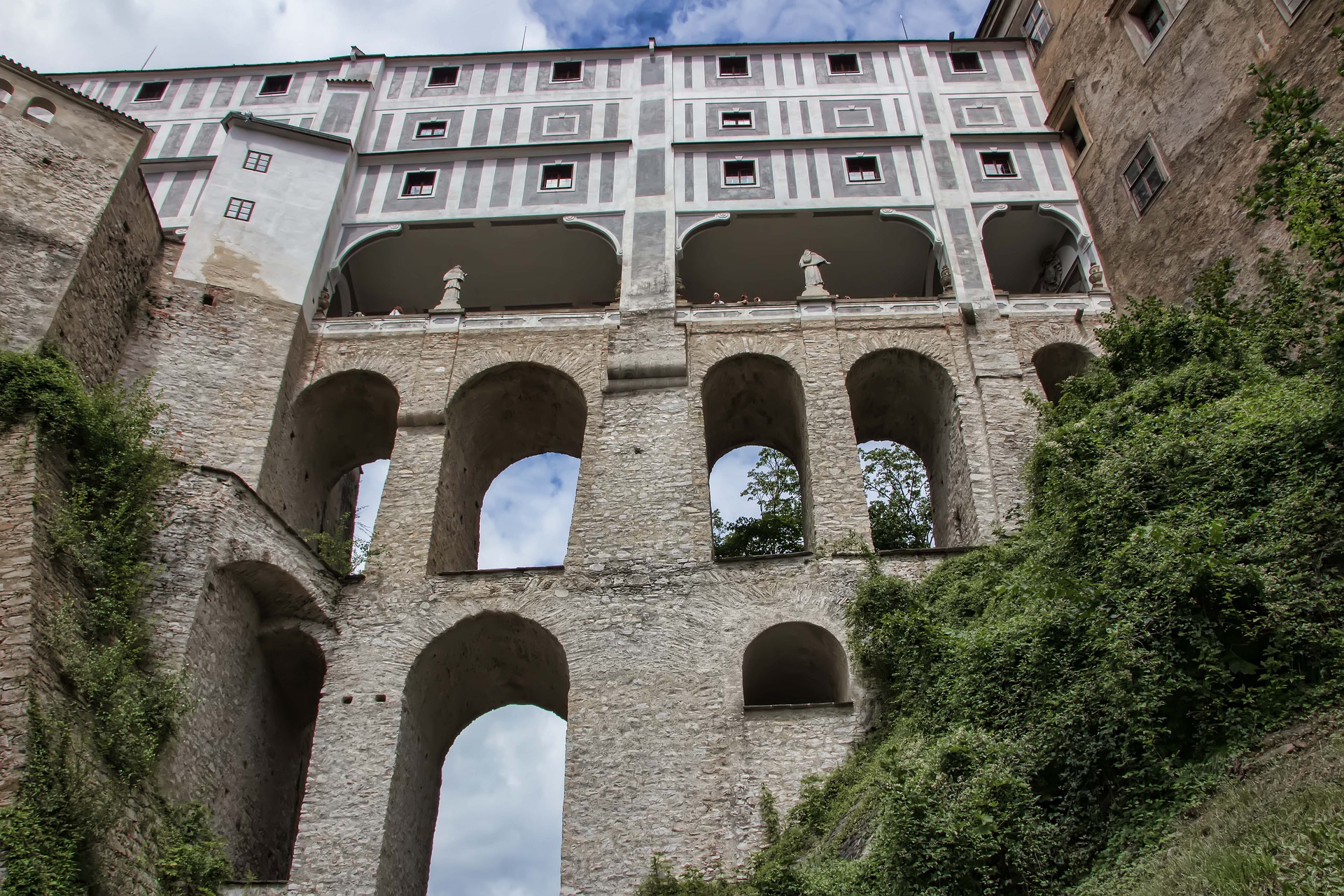 The imposing walls of the Český Krumlov Castle