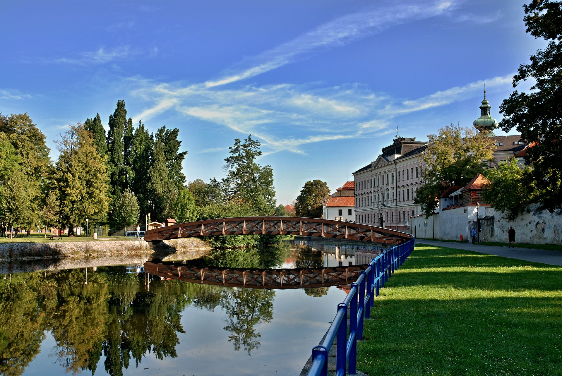 czech-budejovice-river-crossing České Budějovice is a true example of traditional Czech lifestyle.