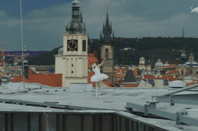 ballet-dancer-prague-rooftops